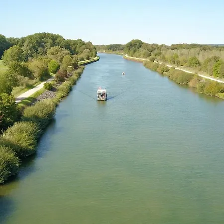 Hausboot-nrw Úszó hotel *
