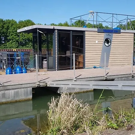 Hausboot-nrw Úszó hotel *