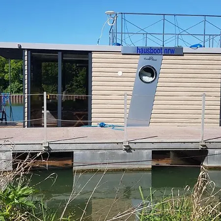 Hausboot-nrw Úszó hotel *