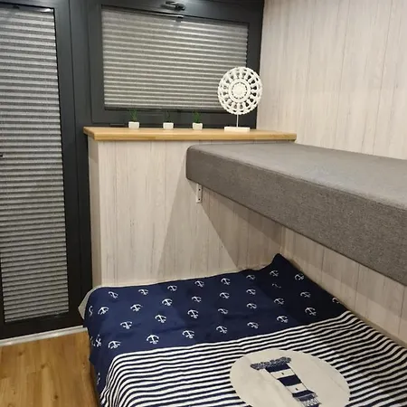 Hausboot-nrw Úszó hotel Haltern
